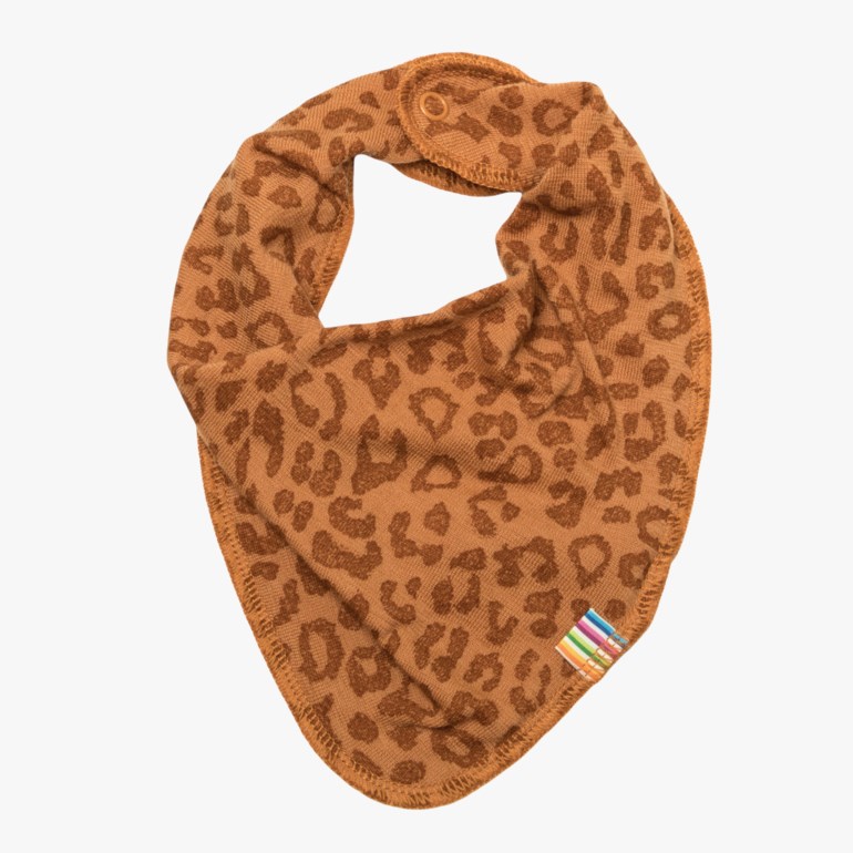 Brun leopardmønstret baby smekke med trykknapp.