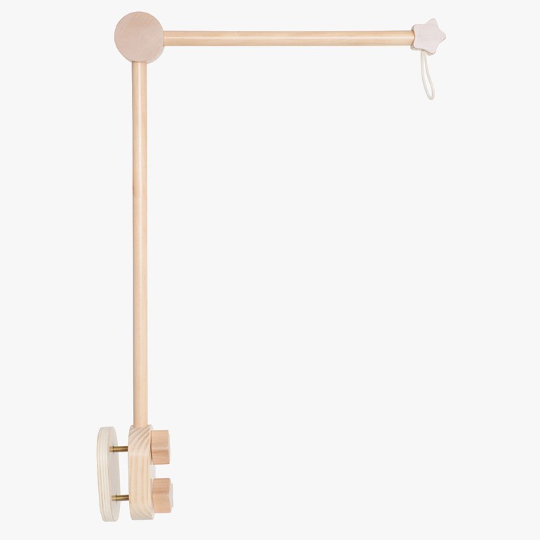 L-formet babymobilarm i lyst tre med stjerne, løkke og klemme for sprinkelseng.