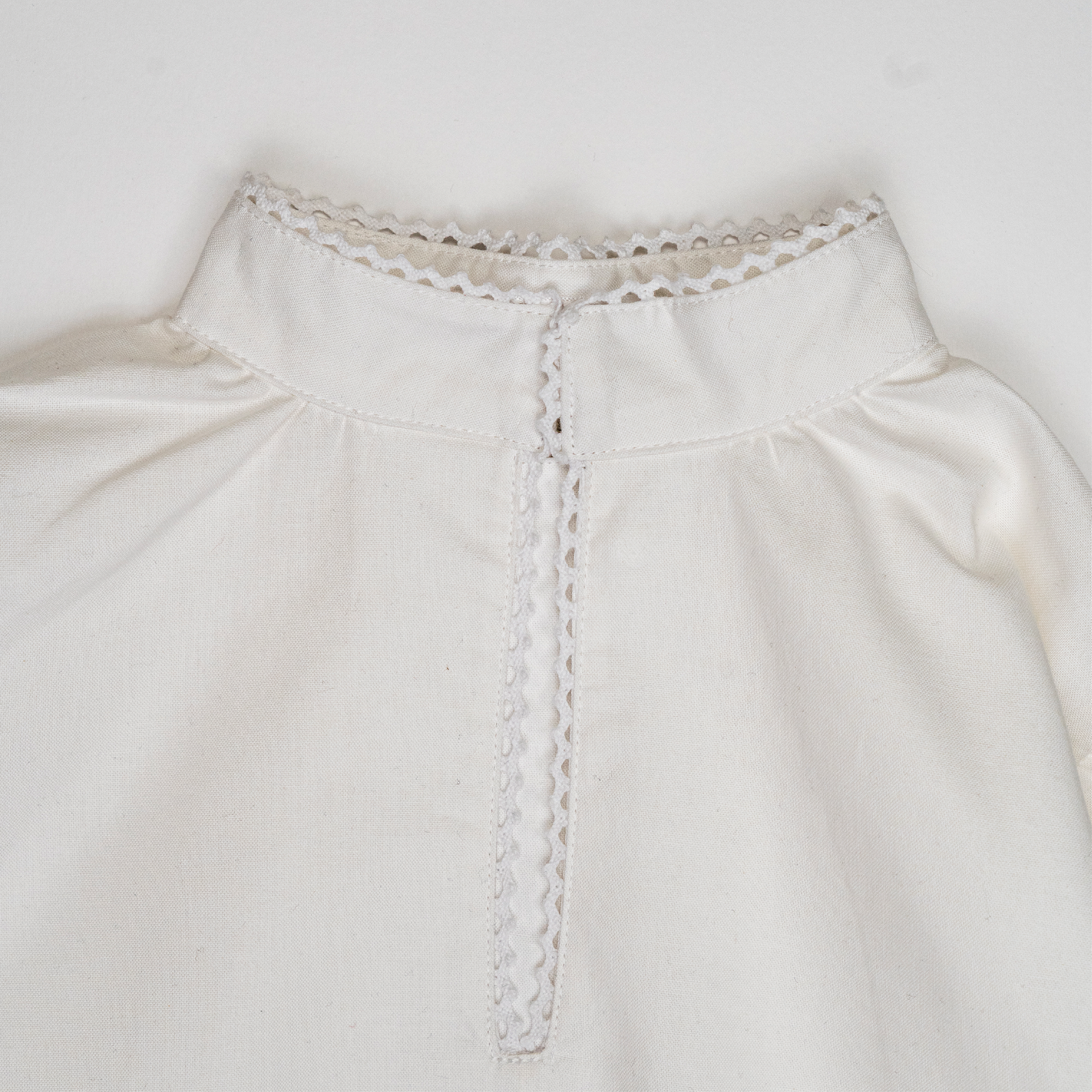 Maihaugen body til festdrakt, white