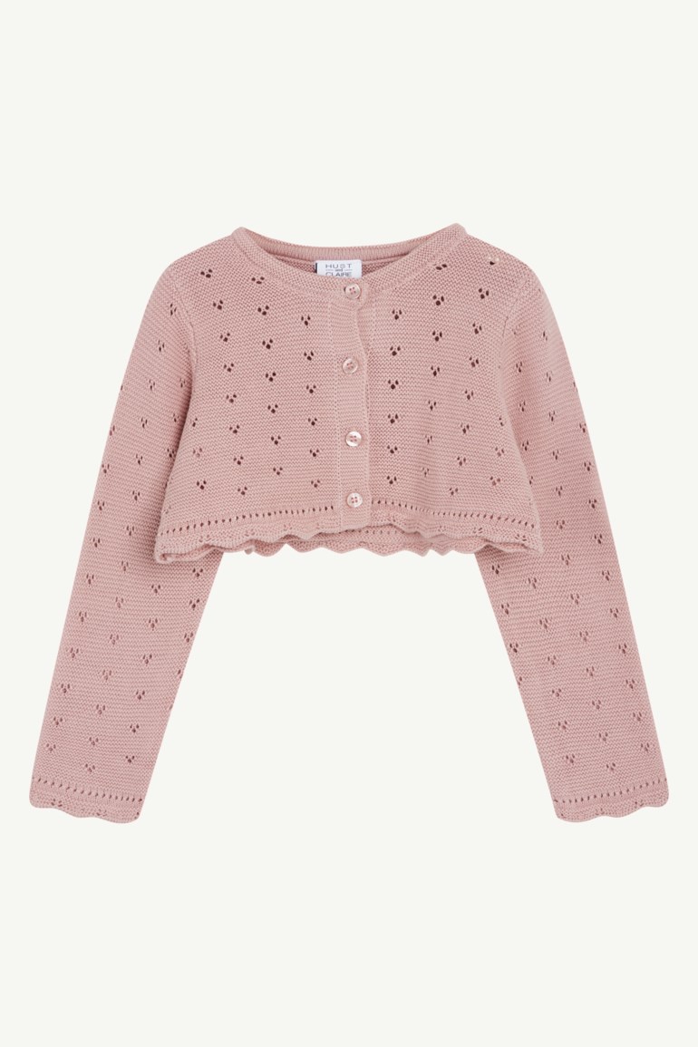 Rosa strikket kort cardigan med hullmønster, knapper foran, lange ermer og bølget kant.