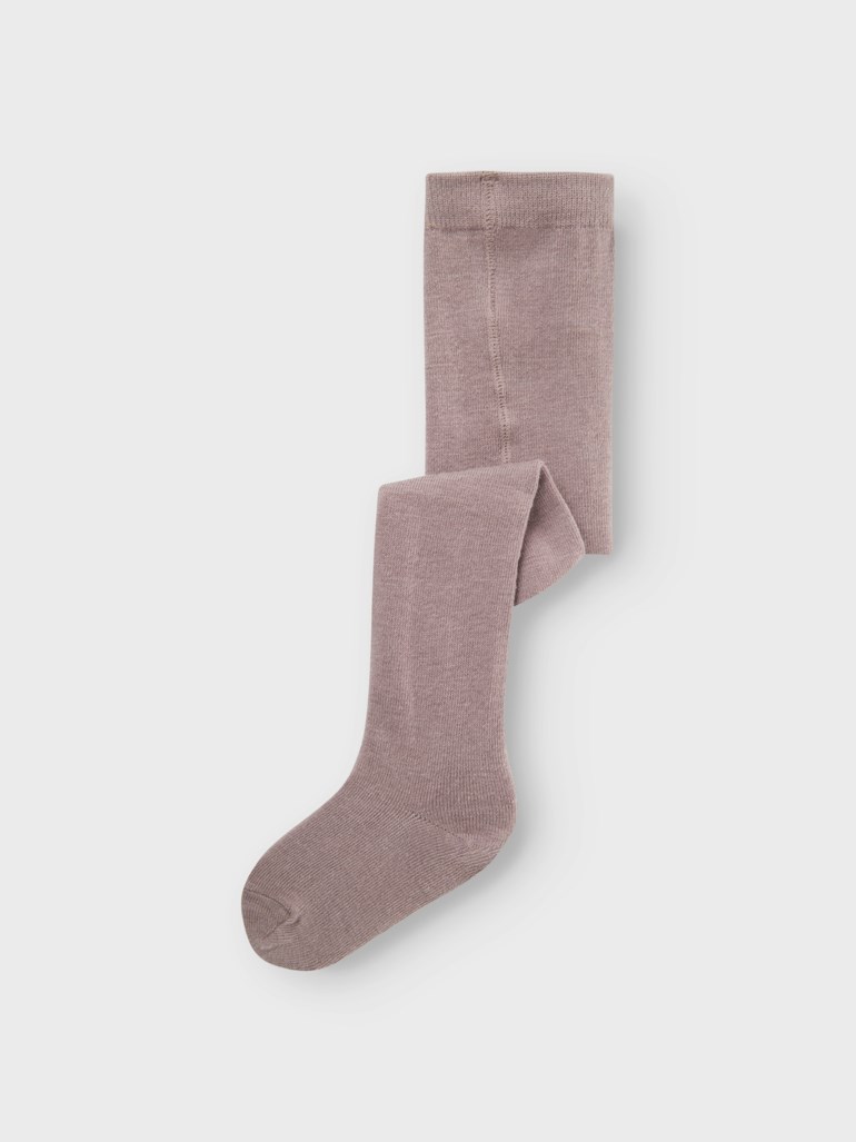 Støvrosa ribbestrikkede barnestrømpebukser, brettet.