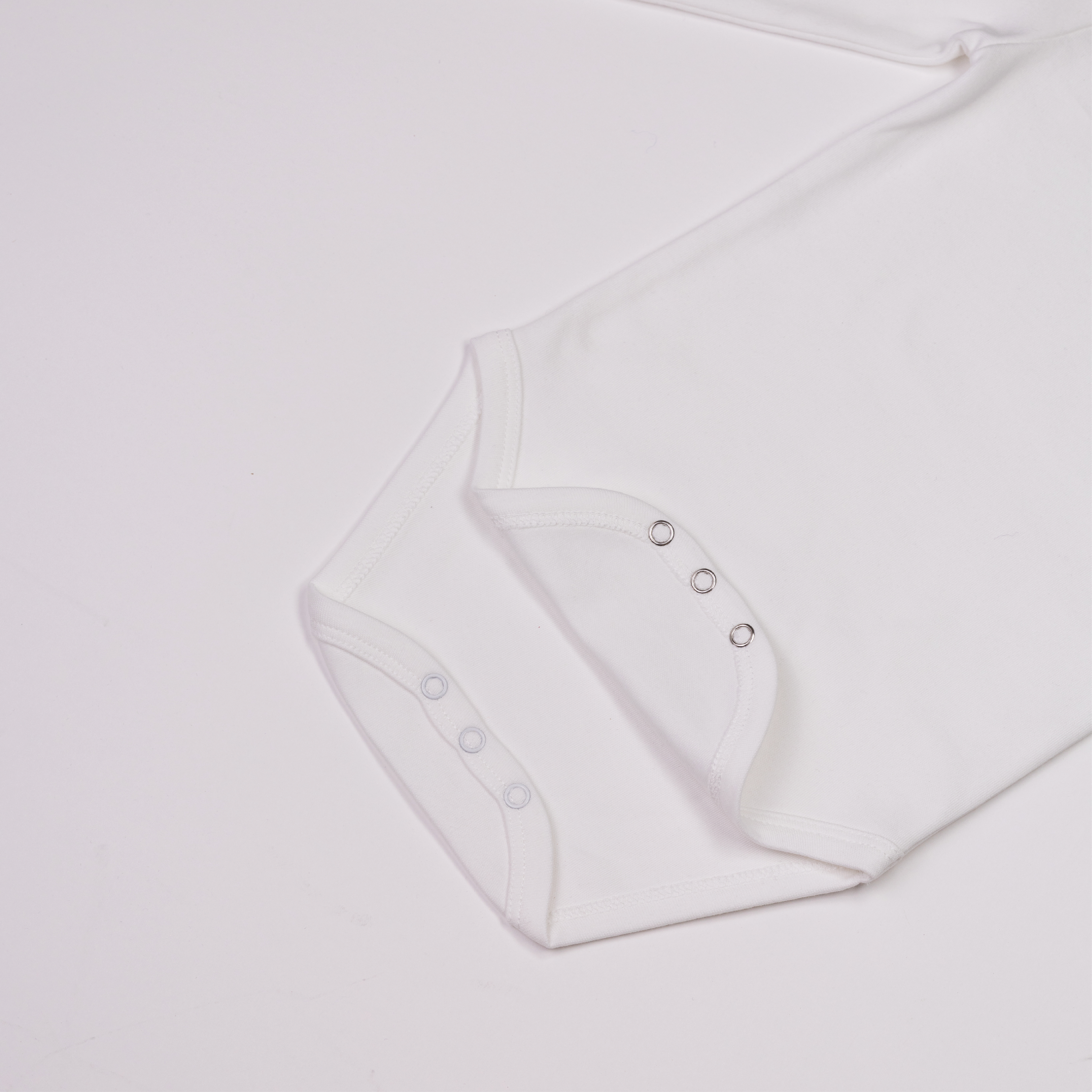 Bruse body, white