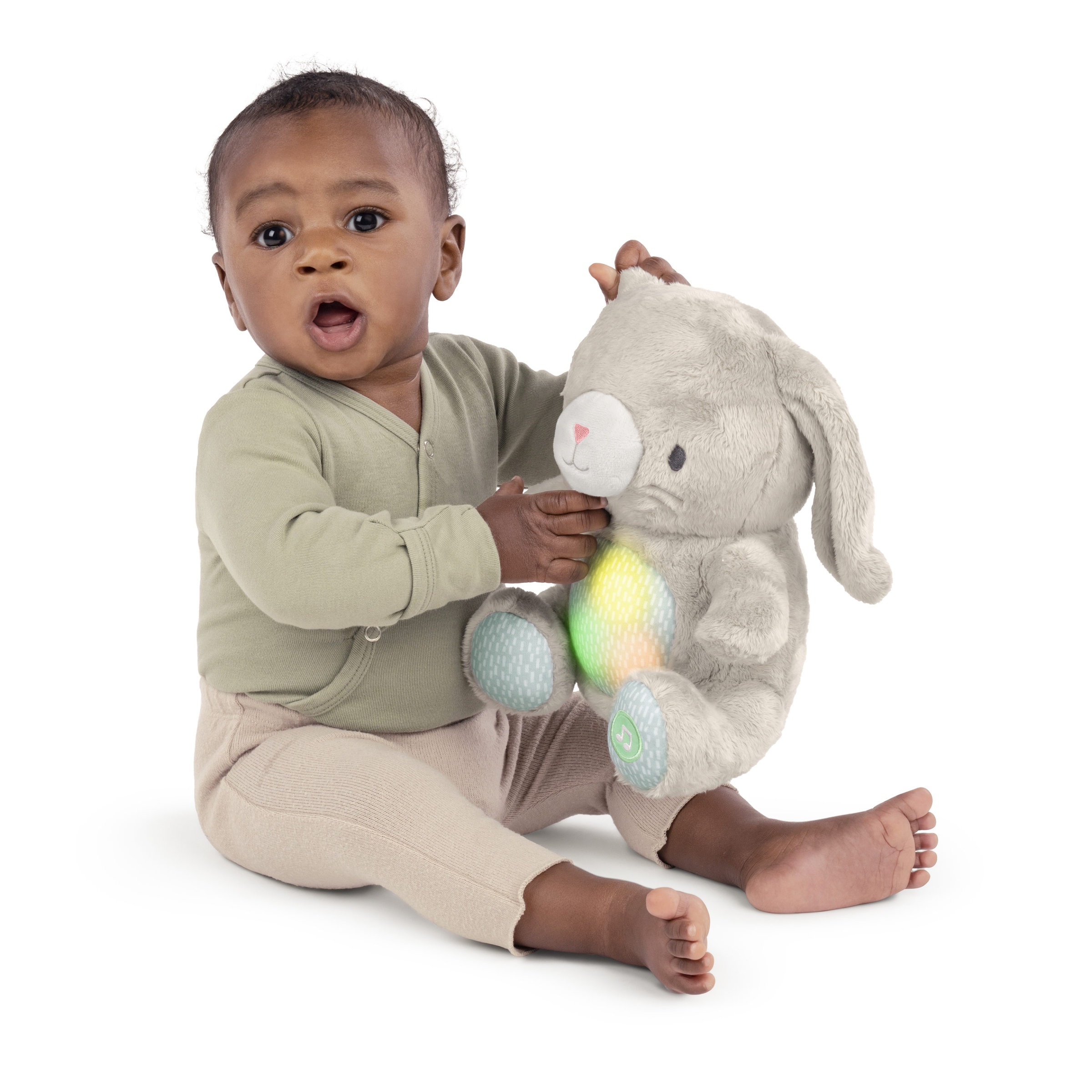 Heart to Hugs™ Sylvi™ Kaninbamse med hjertelyd og lys, multiple