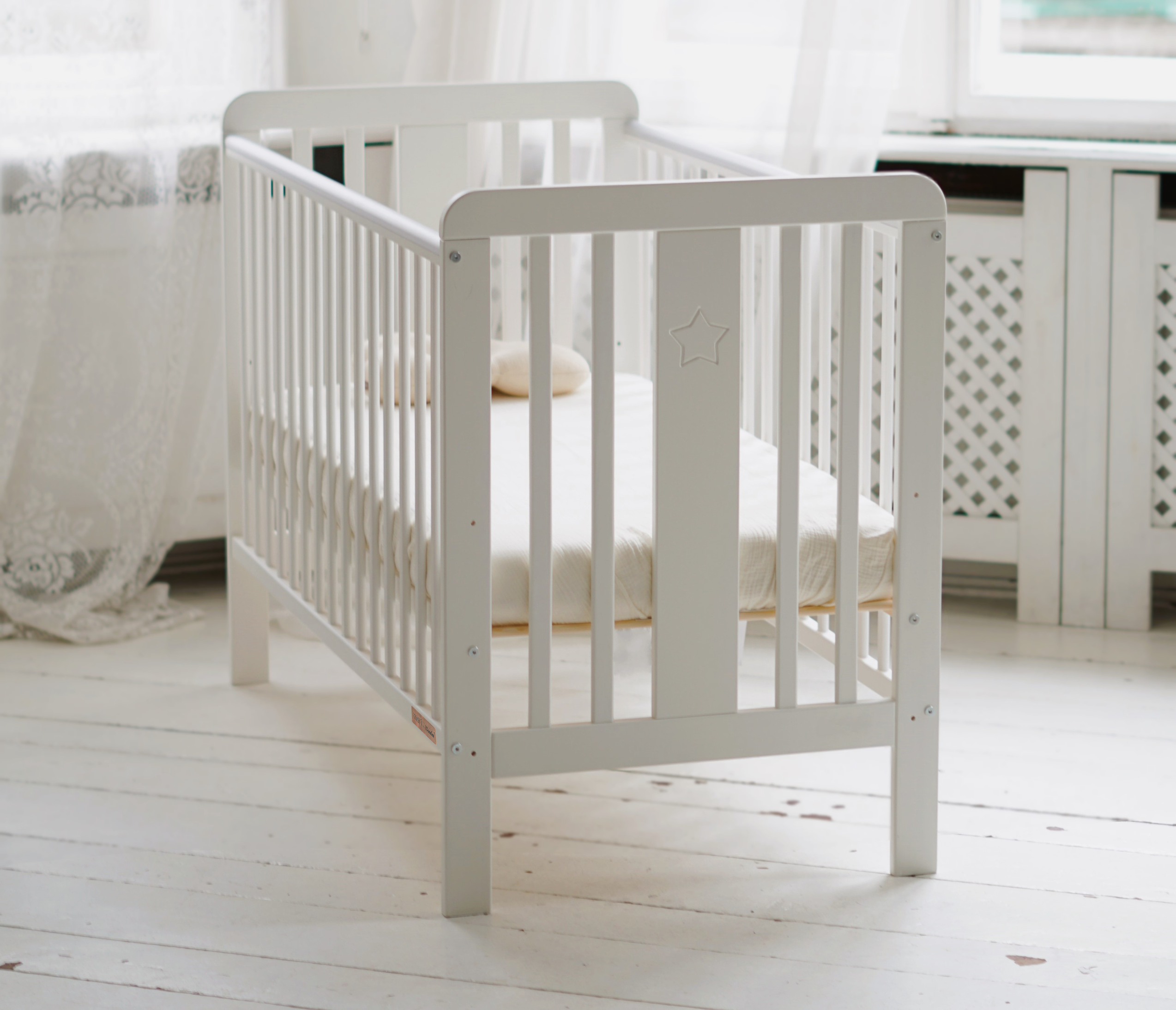 Sprinkelseng med dropside Himmelstjerne Hvit - 11041569-White-60x120 cm - 1