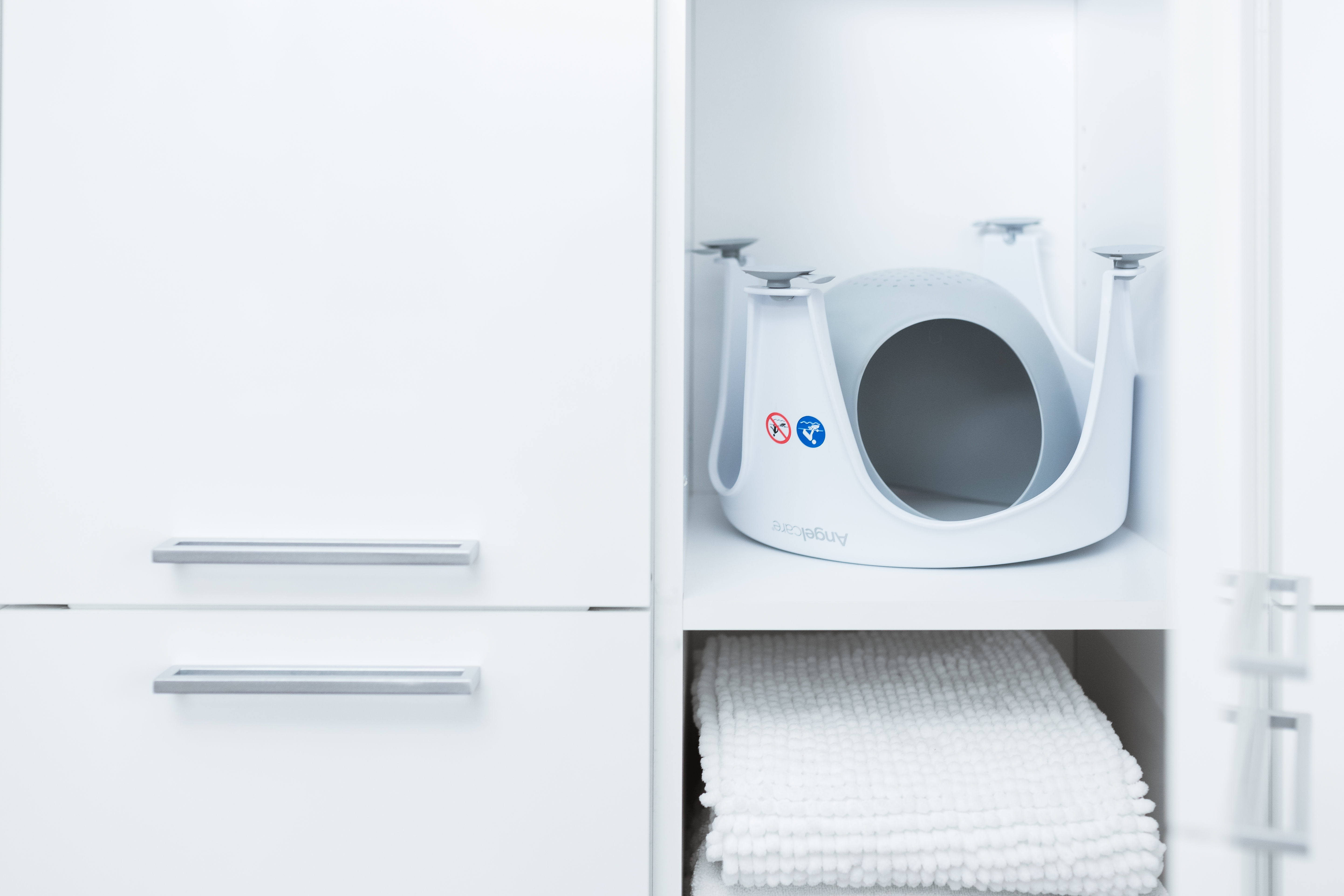 Angelcare badestol 6–10 mnd – med sugekopper, greywhite