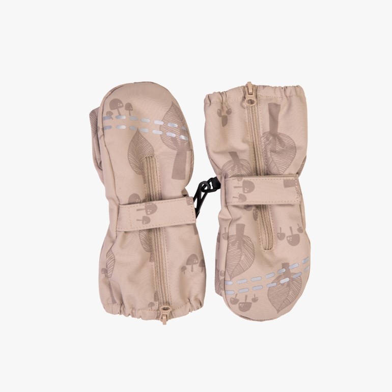 Beige mønstrede barnevotter med glidelåser foran, elastiske mansjetter, håndleddsstropper og refleksstriper.