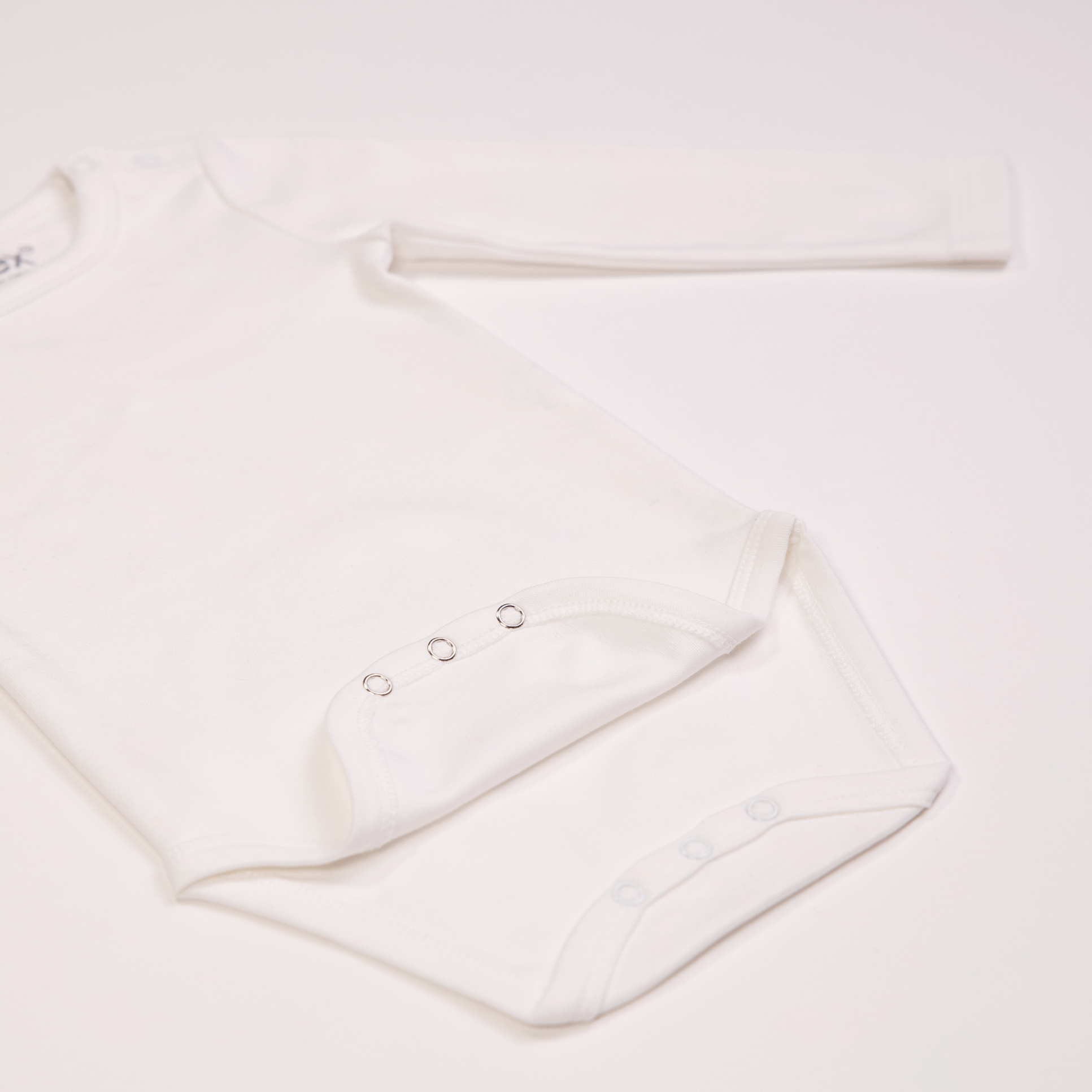 Bruse body, white