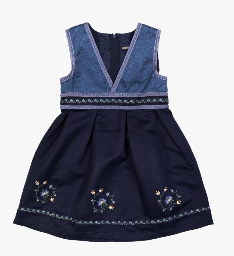 Mørkeblå barnkjole med mønstret blå V-hals overdel, blomsterbroderi på skjørtet og dekorative bånd.