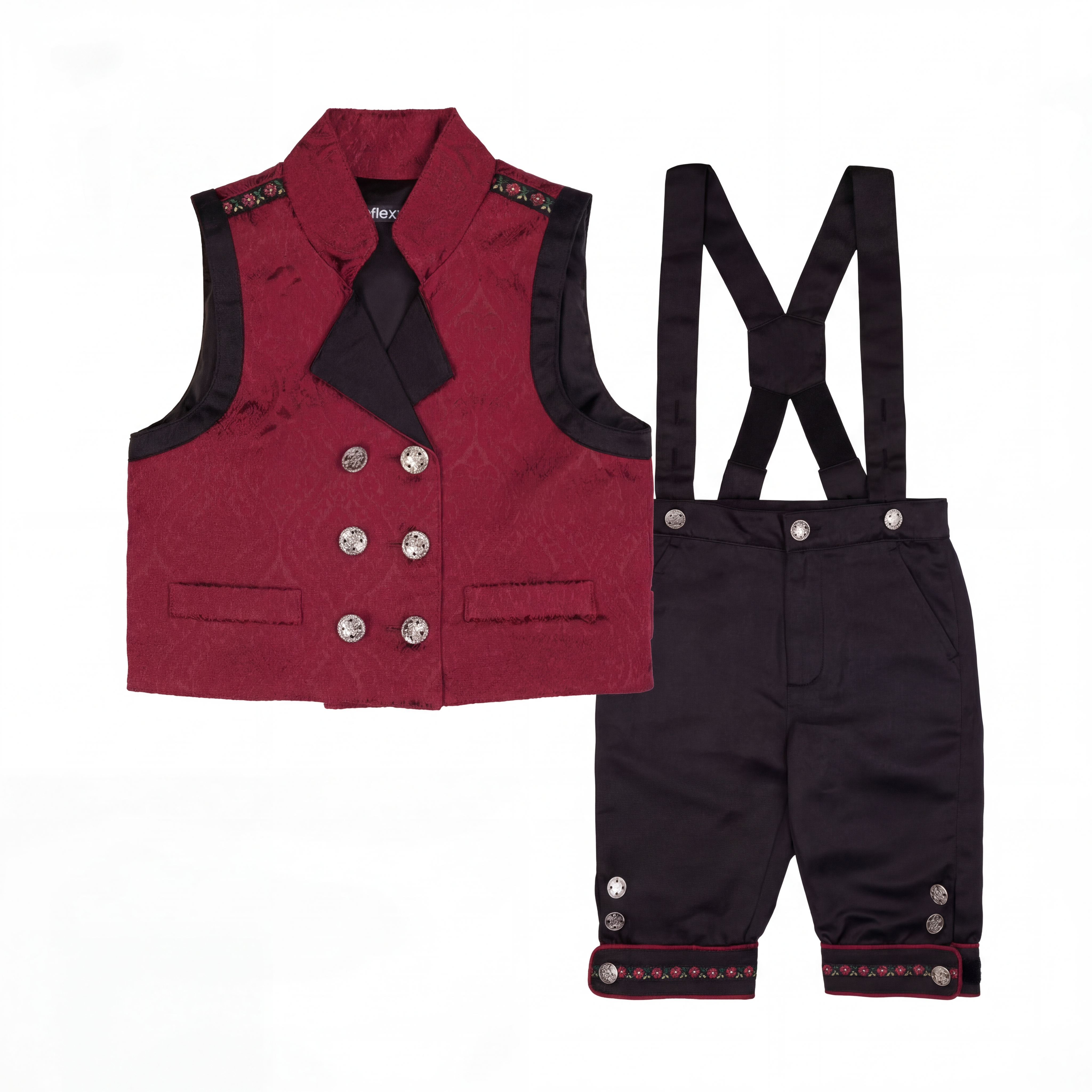 Barnas røde mønstrede vest med svart kant og sølvknapper, og svarte seleshorts med broderte mansjetter.