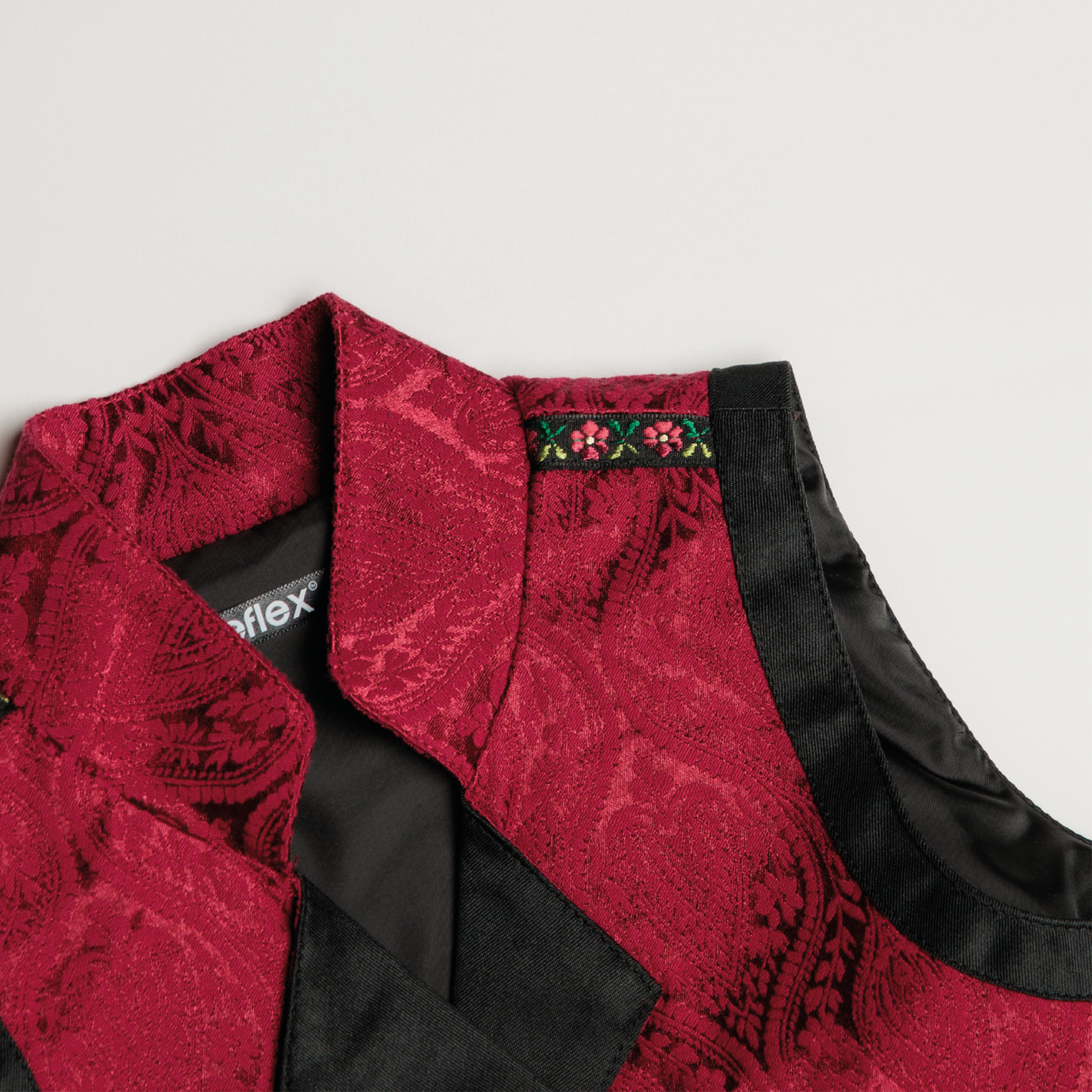 Hardanger festdrakt, red