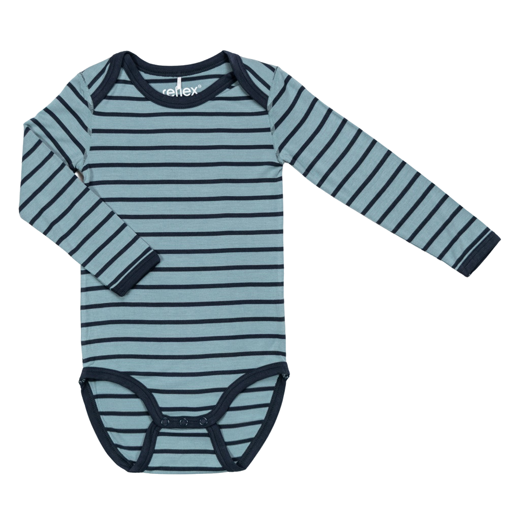 Babyens langermede blå og mørkeblå stripete body med mørkeblå kantbånd og trykknapper.