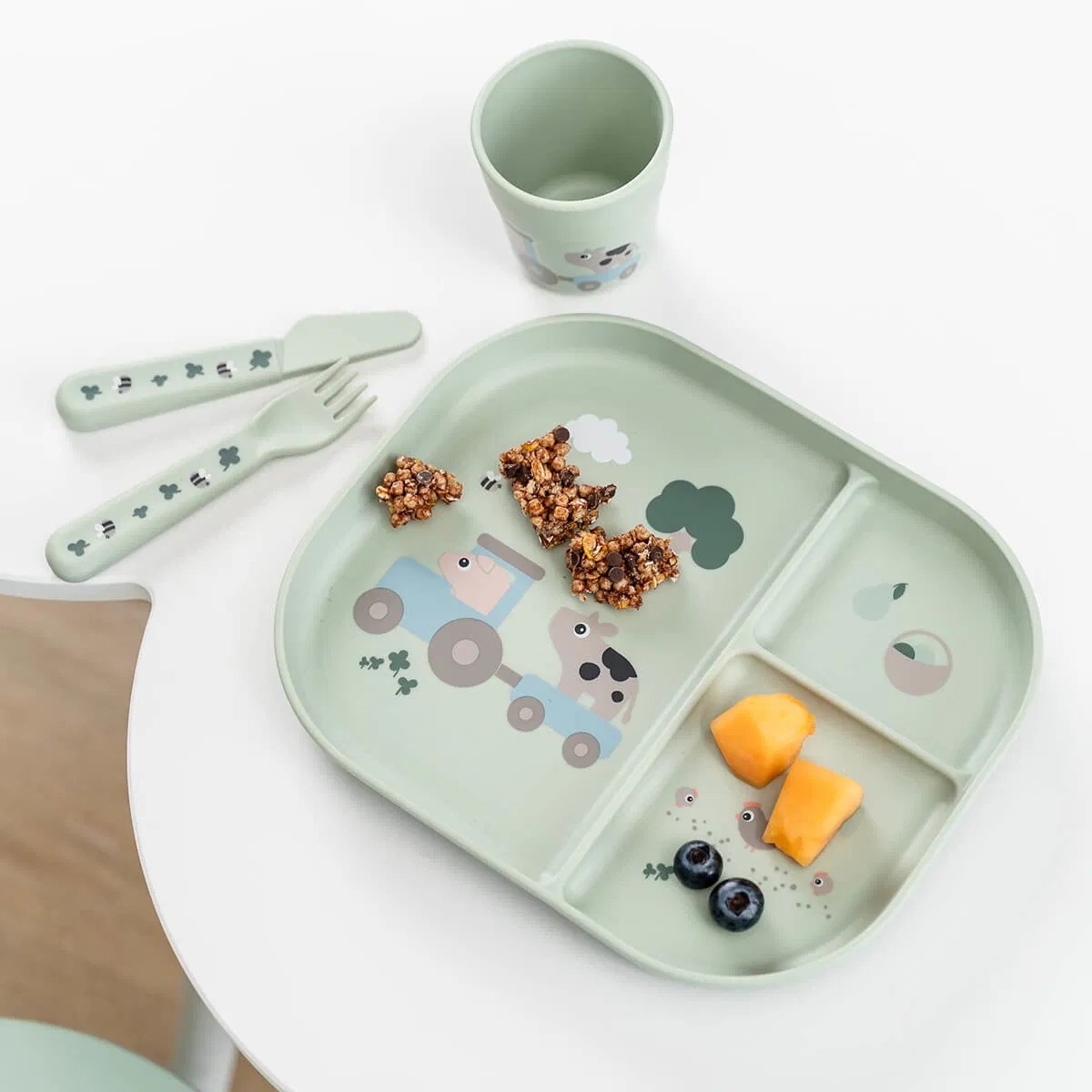 Foodie Spisesett – Komplett barneservise Tiny Farm, green