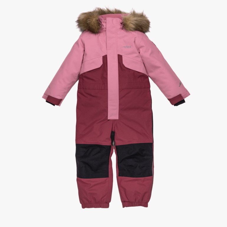Barneoverall i rosa og burgunder fargeblokk med fuskepelskant, glidelås foran og svarte knepolstringer.