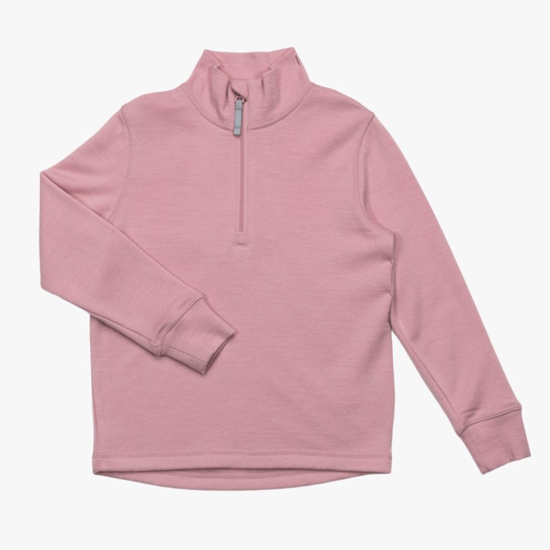 Rosa quarter-zip langermet topp med ståkrage, ribbestrikkede mansjetter og kant, forfra.