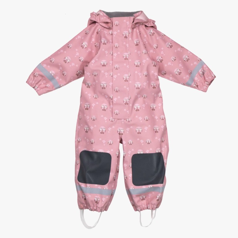 Rosa barne-regndress med uglemønster, hette, refleksstriper, forsterkede knær og elastiske fotstropper.