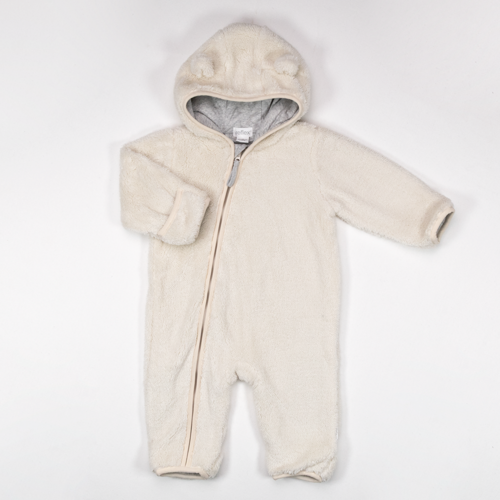 Babyens kremfargede fleece-hettegenser med bjørneører, hel glidelås og grått hettefôr.