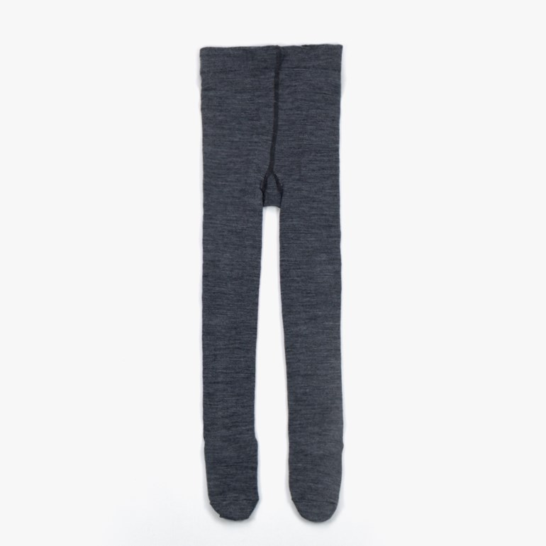 Mørkegrå strikket barnestrømpebukse, flat lay forfra.