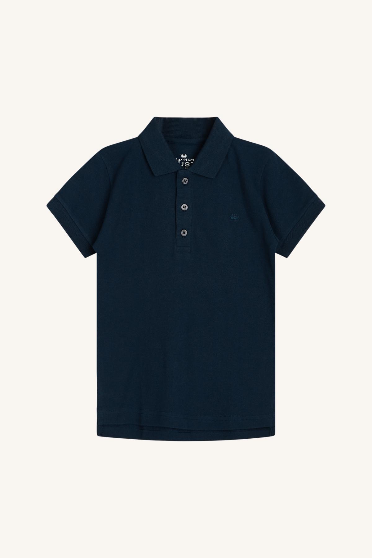 Mørkeblå kortermet pikétrøye med krage og en treknappsstolpe, vist forfra.