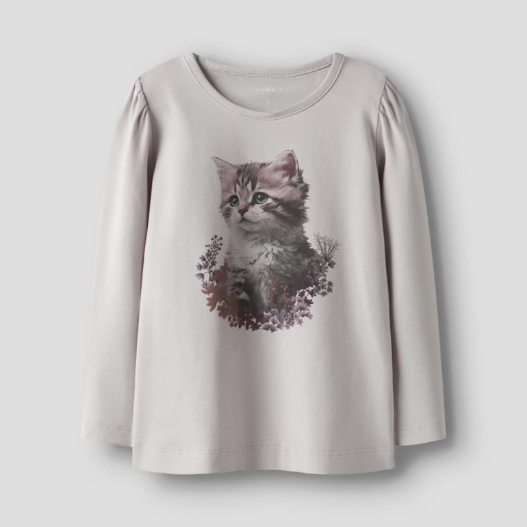 Lys grå langermet t-skjorte for barn med puffermer, rund hals og kattungemotiv foran.