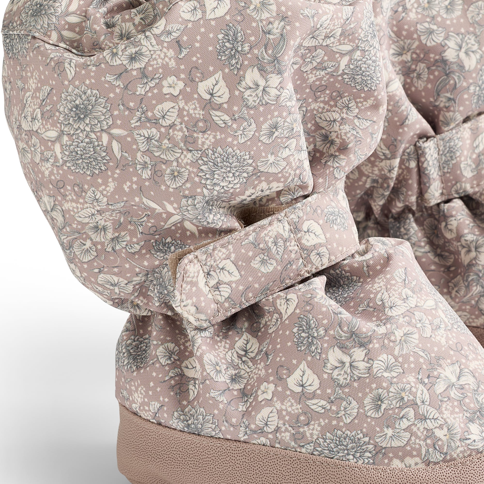 Wheat booties, dryroseflowers