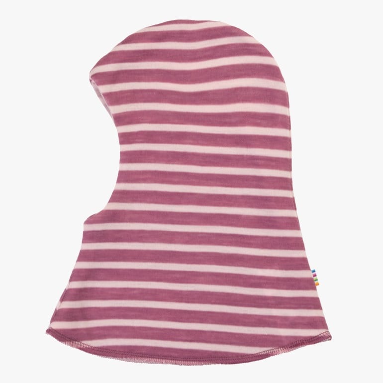 Duggrosa og kremhvitstripet balaklava i mykt stoff, sett forfra.