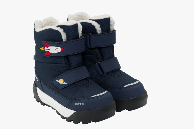 Marineblå GORE-TEX vinterstøvler for barn med hvitt pelsfôr, borrelåser, rakett- og Saturn-grafikk.