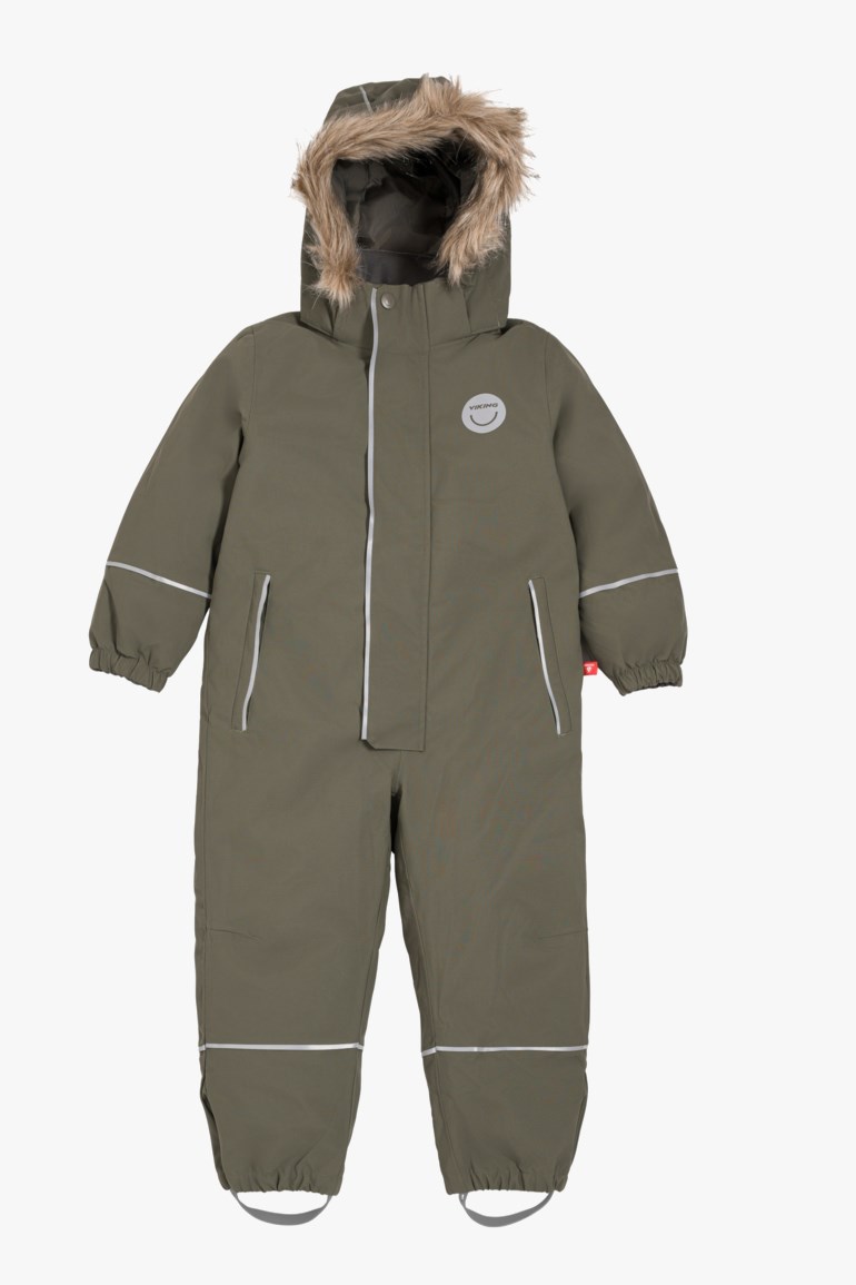 Barnas olivengrønne snødress med fuskepelshette, glidelås foran, to lommer, refleksdetaljer og fotstropper.