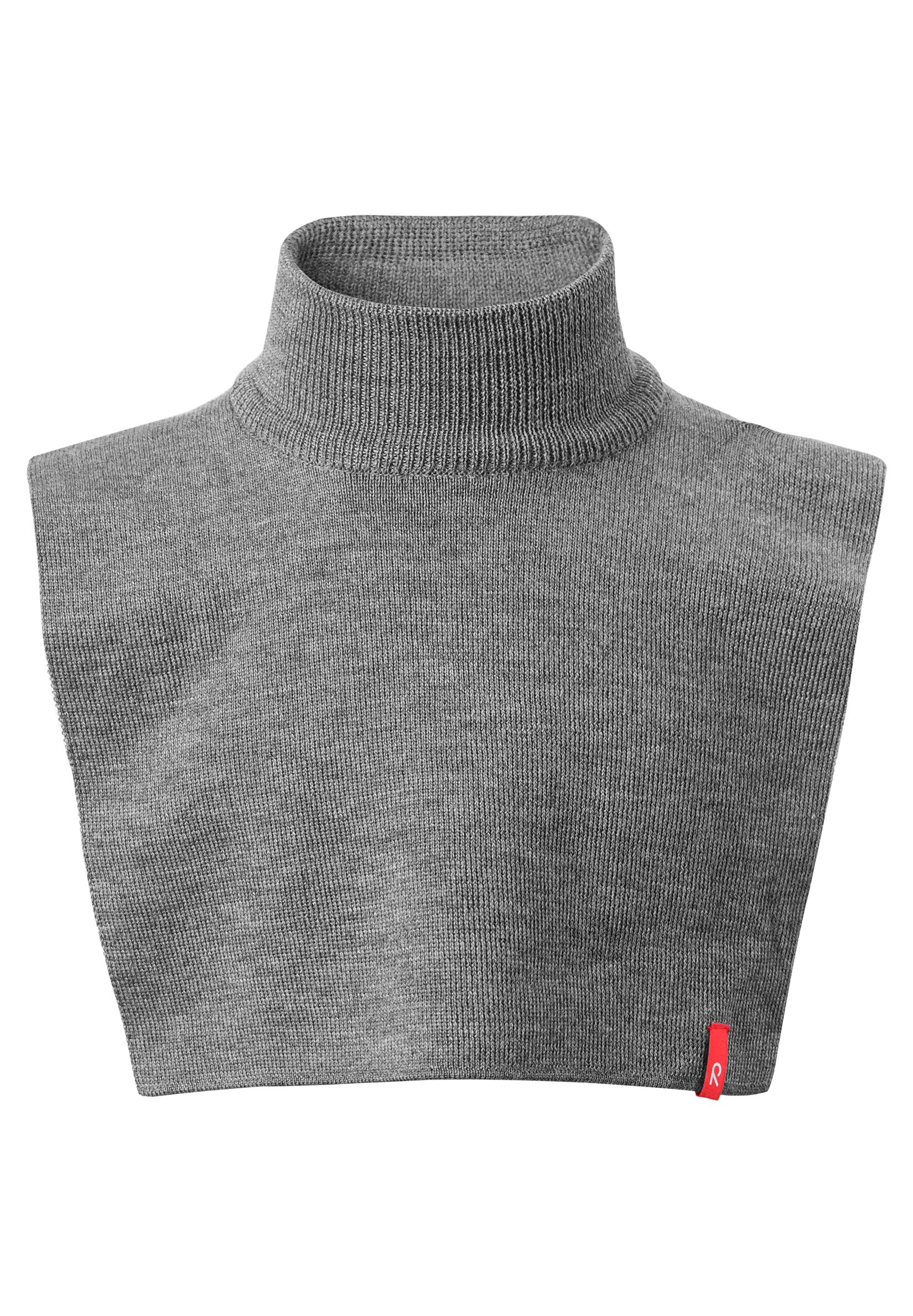 Grå strikket polokrage med ribbet hals og glattstrikket kropp, forfra.