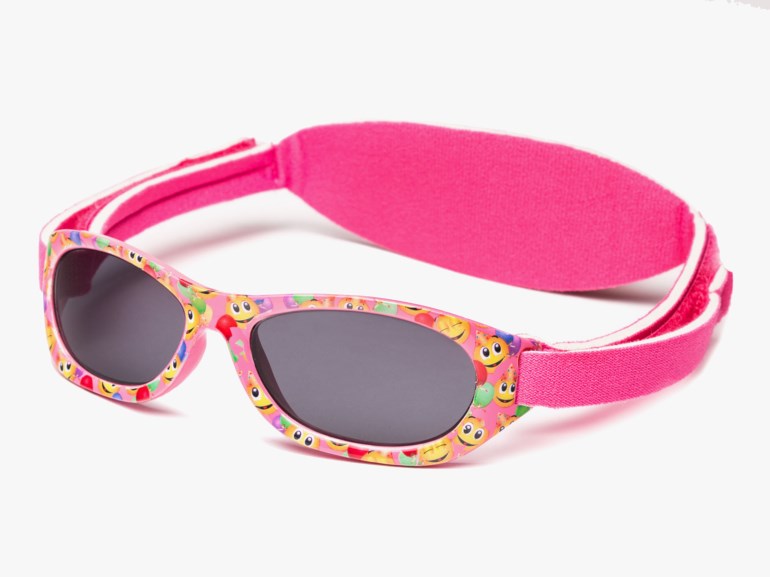 Rosa barnesolbriller med emoji-mønster og bred rosa neoprenstropp.