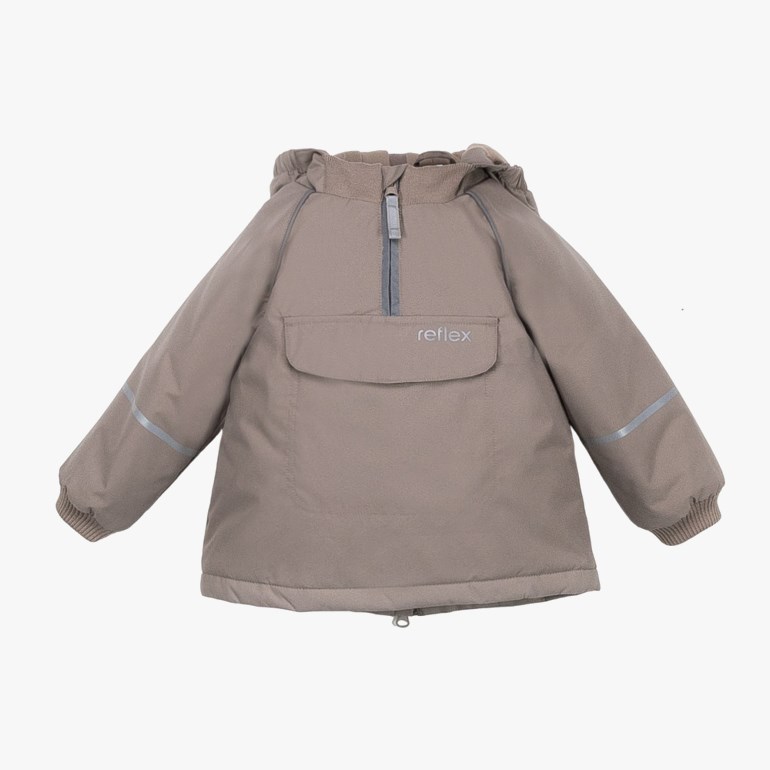 Barne-taupe anorakkjakke med halv glidelås, frontklafflomme, refleksstriper og hette, forfra.